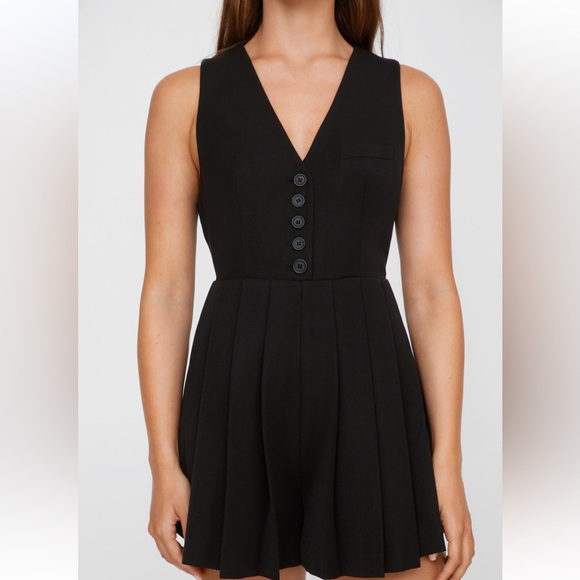 Tailored Pleated Hem Playsuit - Picture 4 of 7